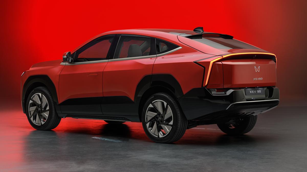 Mahindra XEV 9S Electric SUV